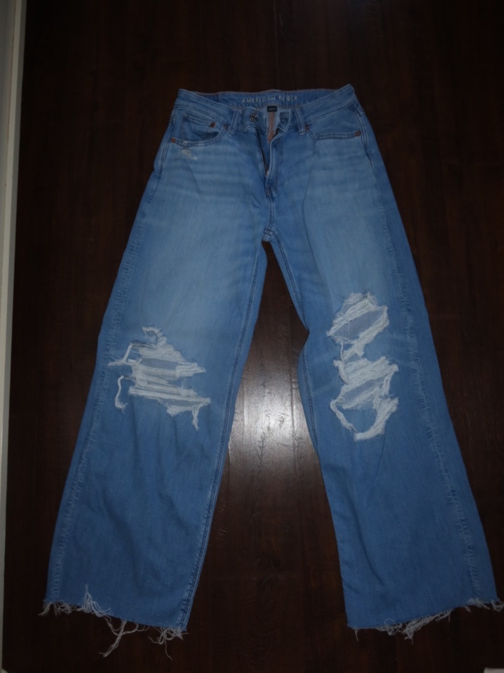 American Eagle Baggy distressed jeans
